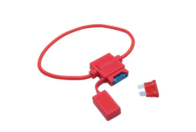 Automobilski osigurač srednje oštrice + 1 vodootporni automatski držač osigurača 10A